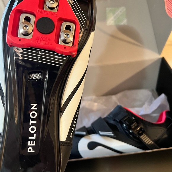 Peloton Bike+ Shoes, tools to adjust, decal,quick start guide, and user manual. - Picture 5 of 5